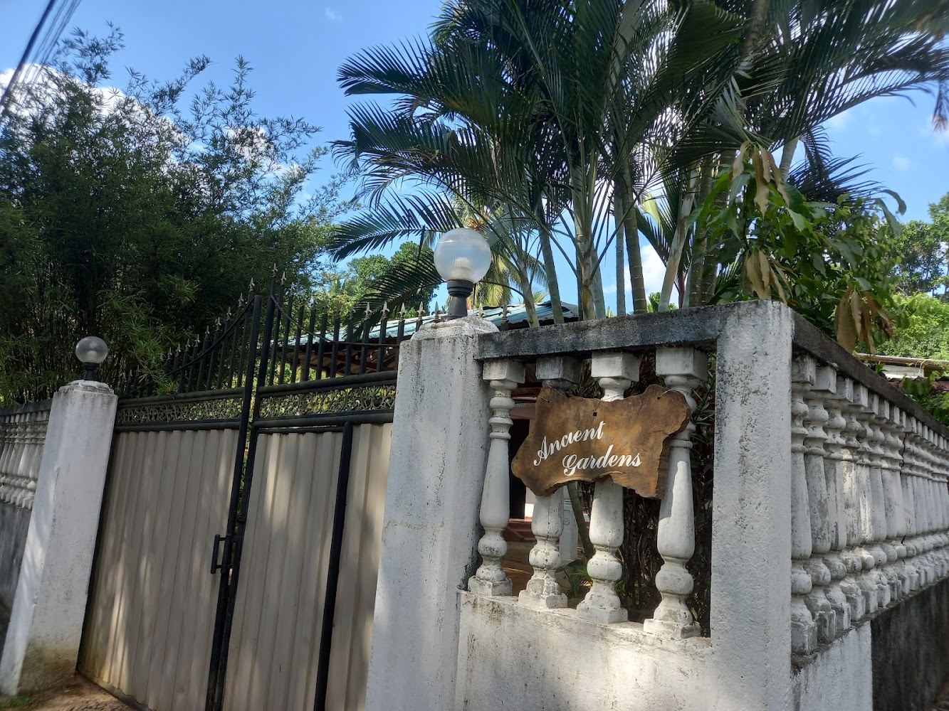 Ancient Gardens Hotel in Mawanella, Sri Lanka