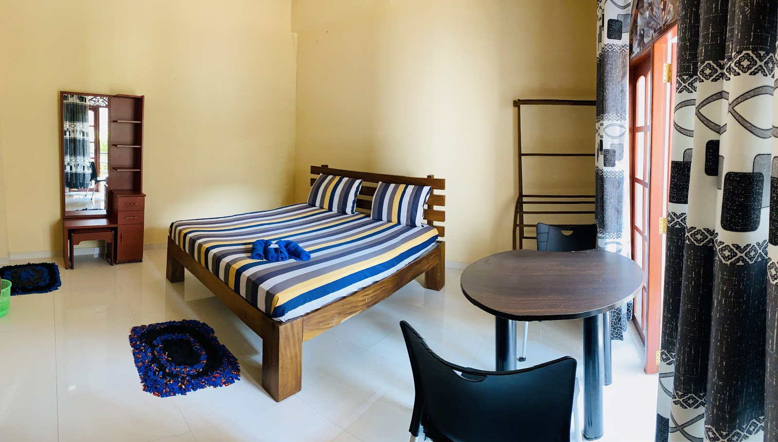 Hotel Mood (A/C & non A/C rooms) Hotel in Sri Jayawardenepura Kotte, Sri Lanka