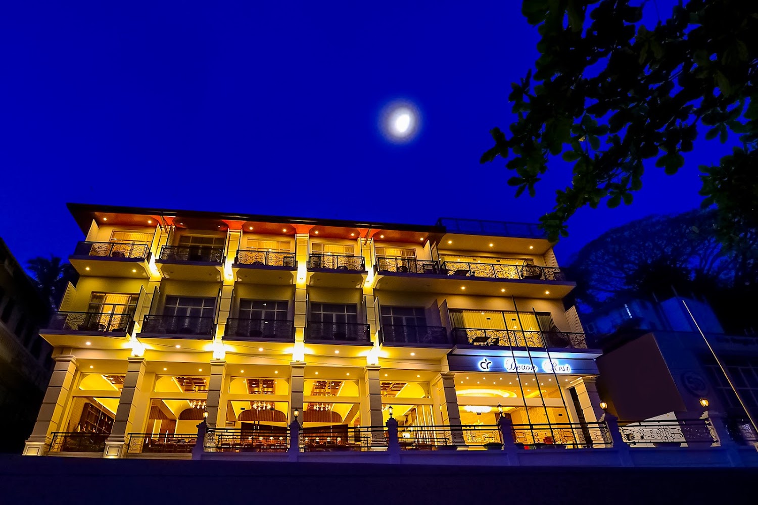 Devon Rest Hotel in Kandy, Sri Lanka