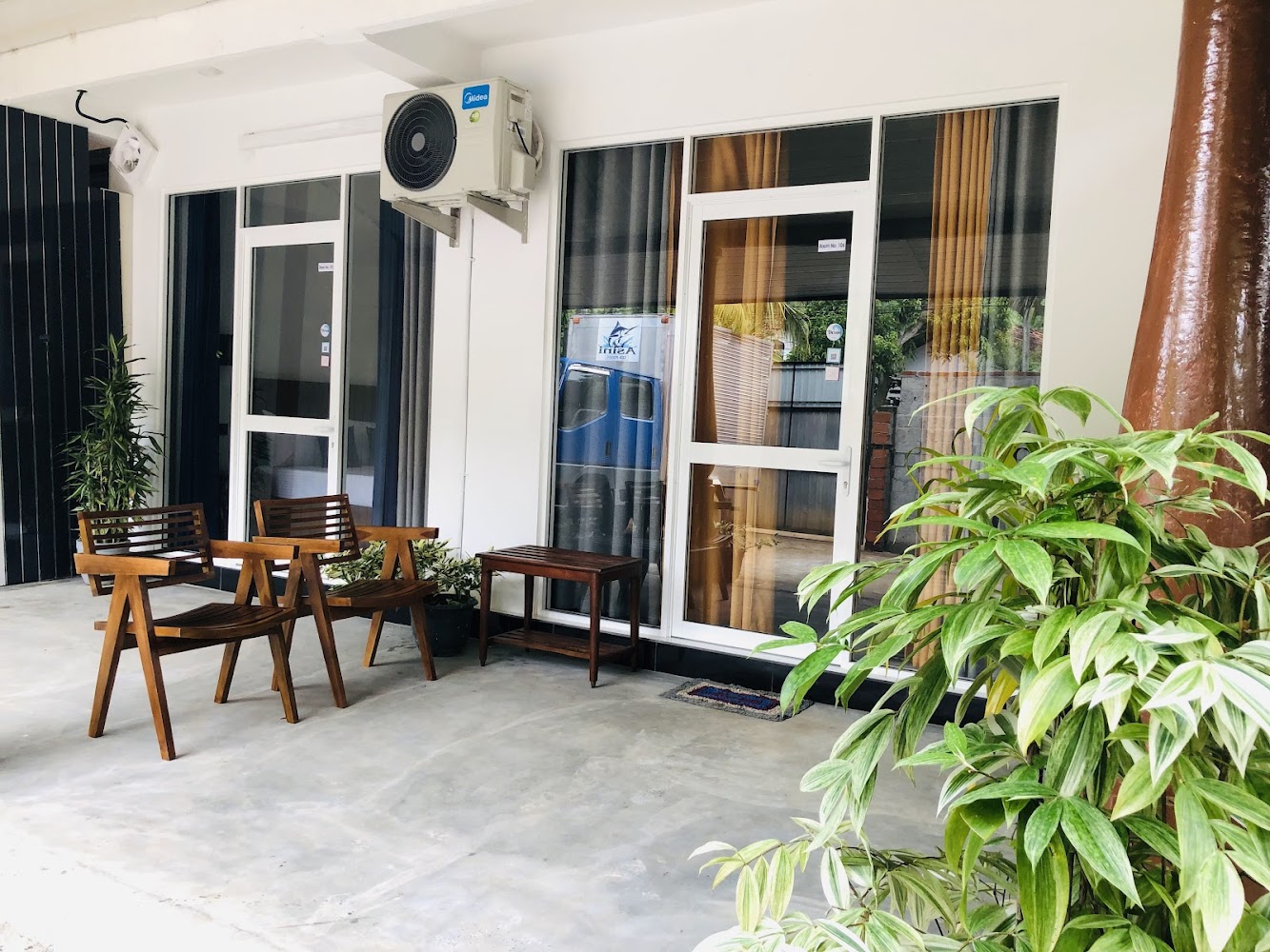 Devon Surf . Inn - Hiriketiya Hotel in Dikwella, Sri Lanka