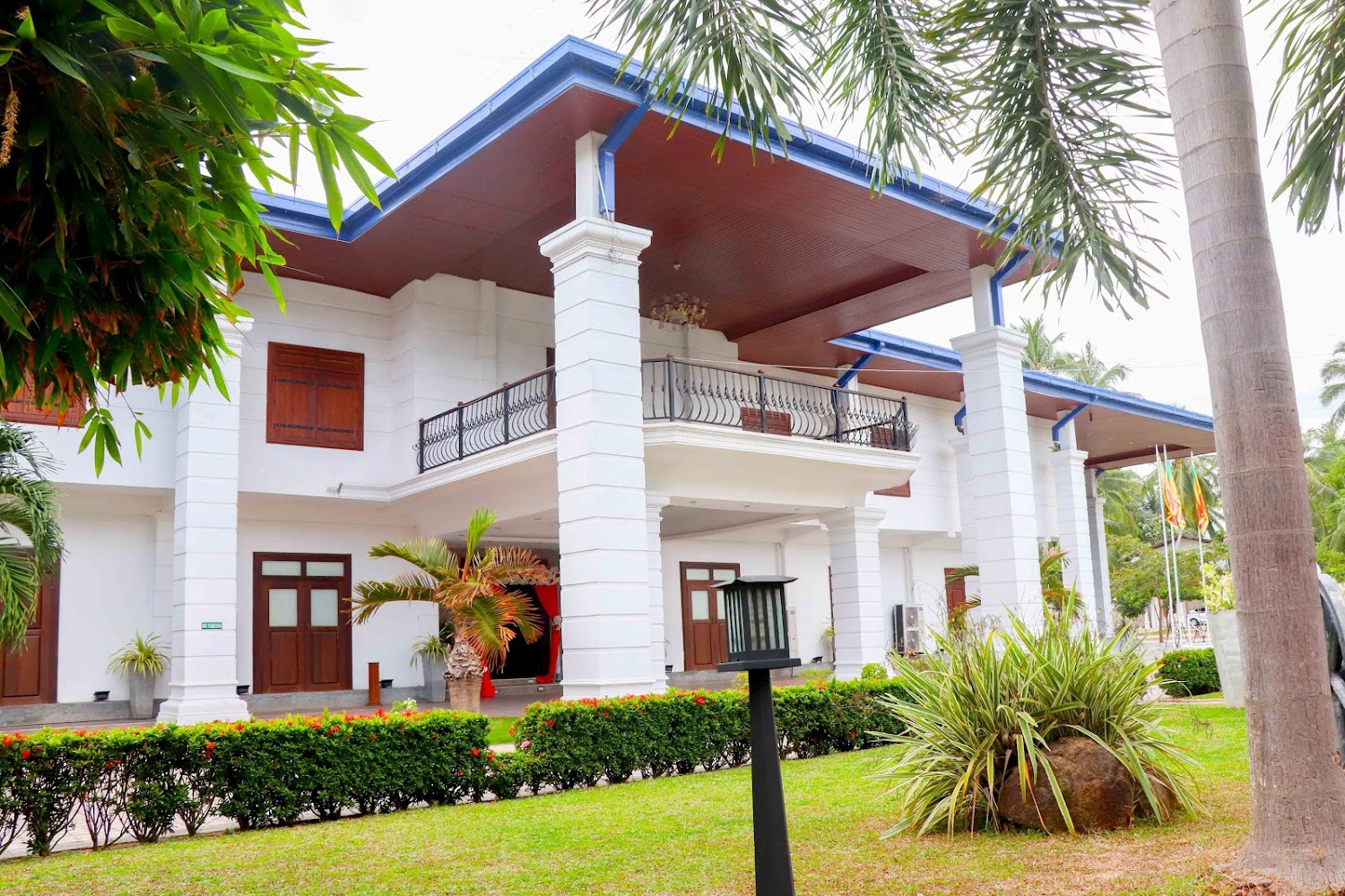 Dhanamuthu Hotel and Banquets Hotel in Negombo, Sri Lanka