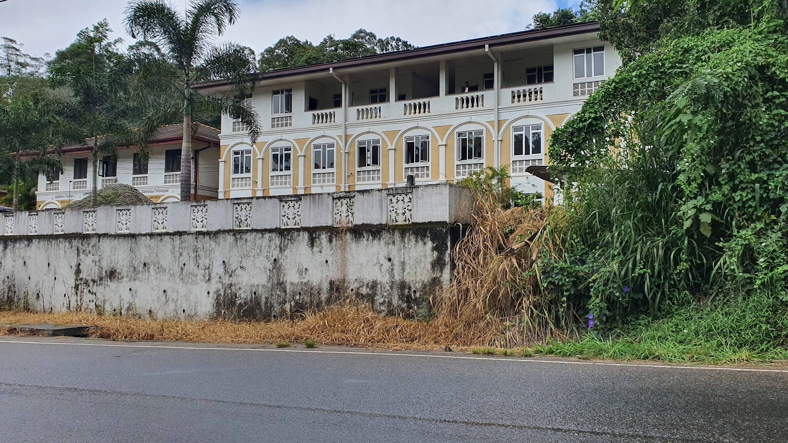 Dharmashoka Central College School in Bandarawela, Sri Lanka