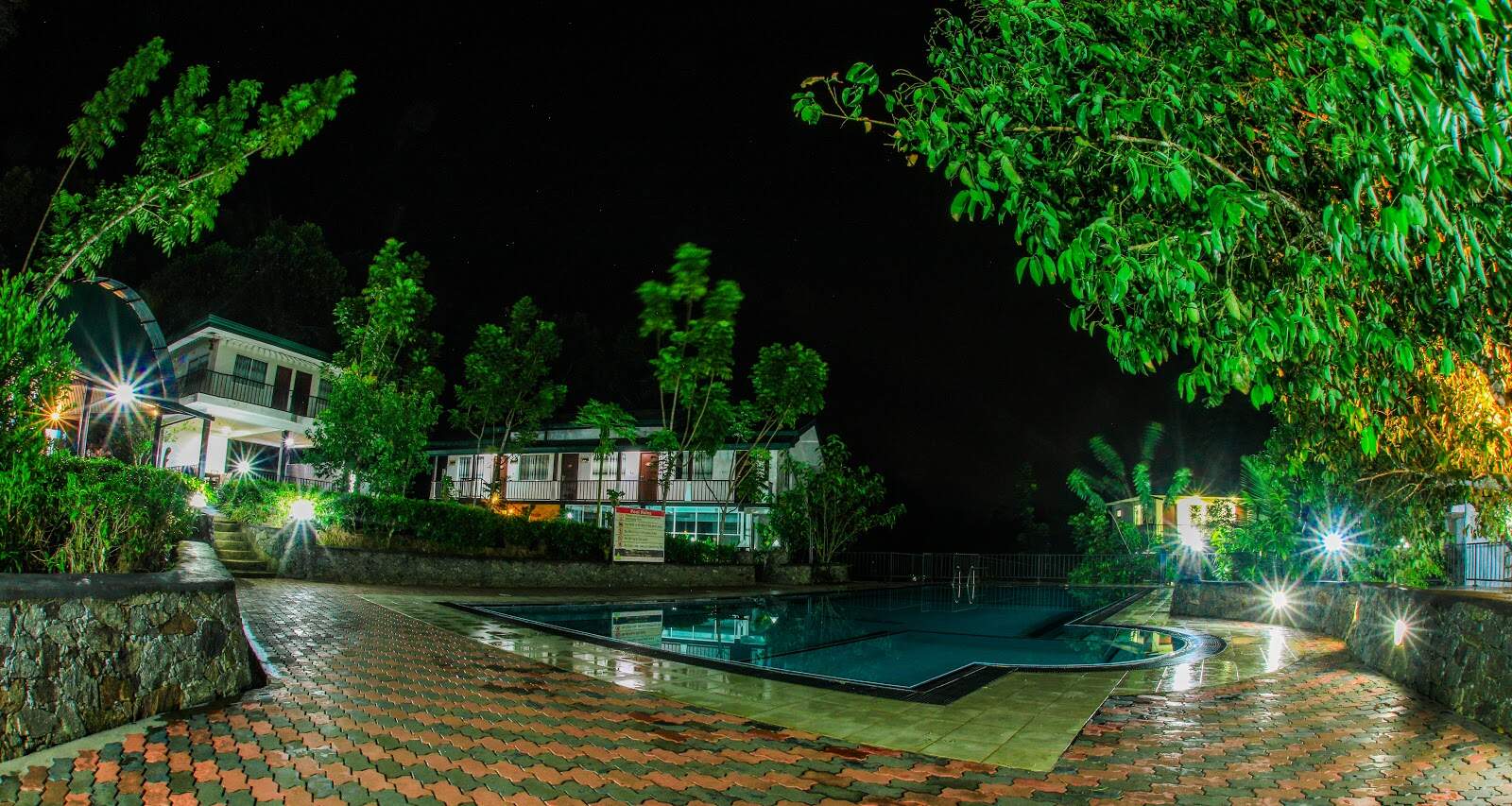 Diya Ulpatha Ayu Suwapura Hotel in Matugama, Sri Lanka