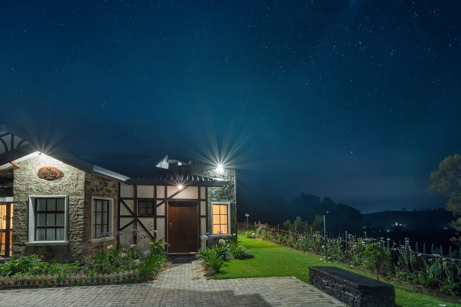 Dover Cottage Hotel in Mahagastota, Sri Lanka