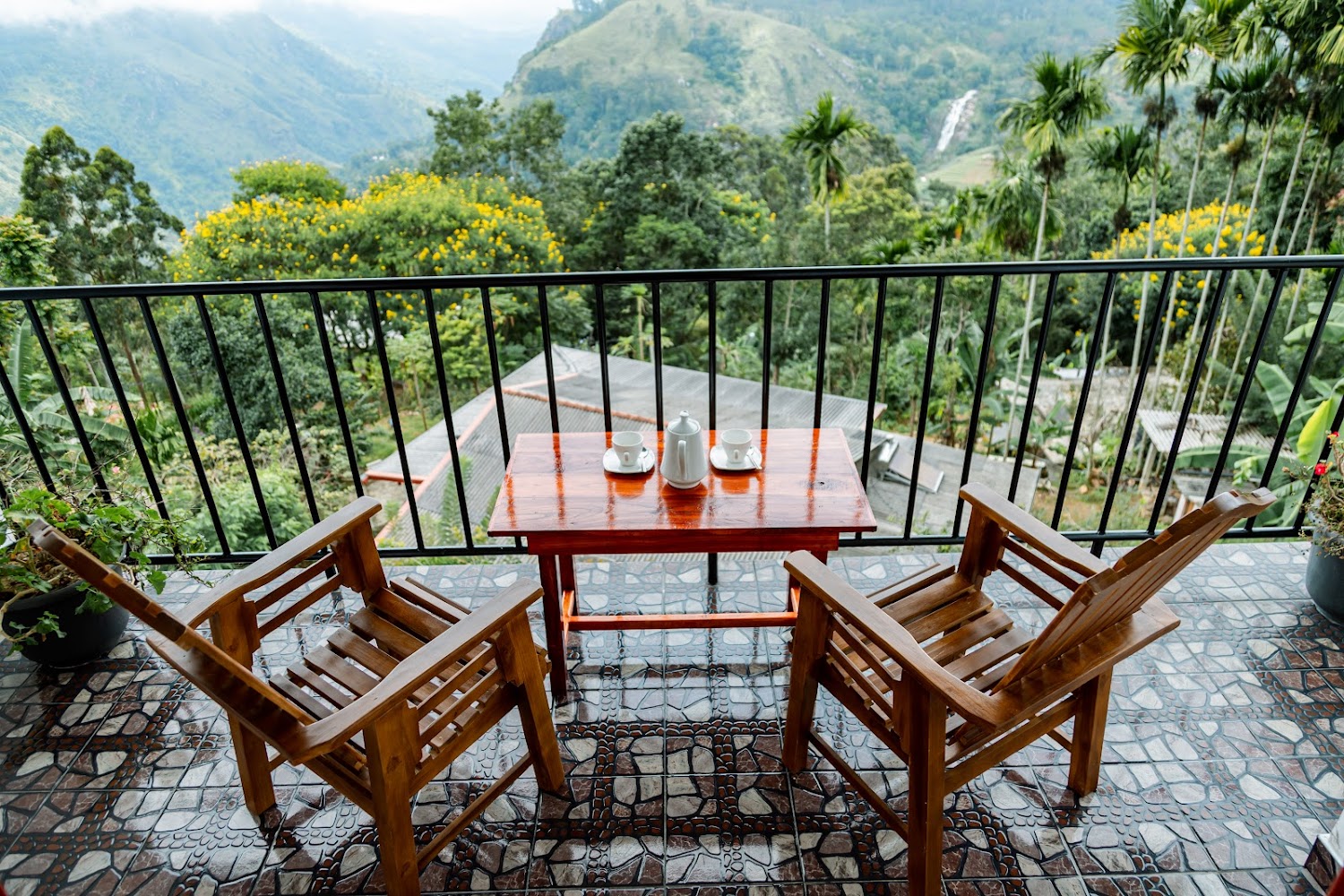 Golden View guest Ella Sri Lanka Hotel in Ella, Sri Lanka