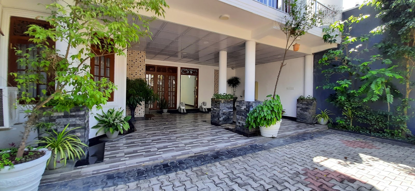 Good Luck Rest House Hotel in LK, Sri Lanka