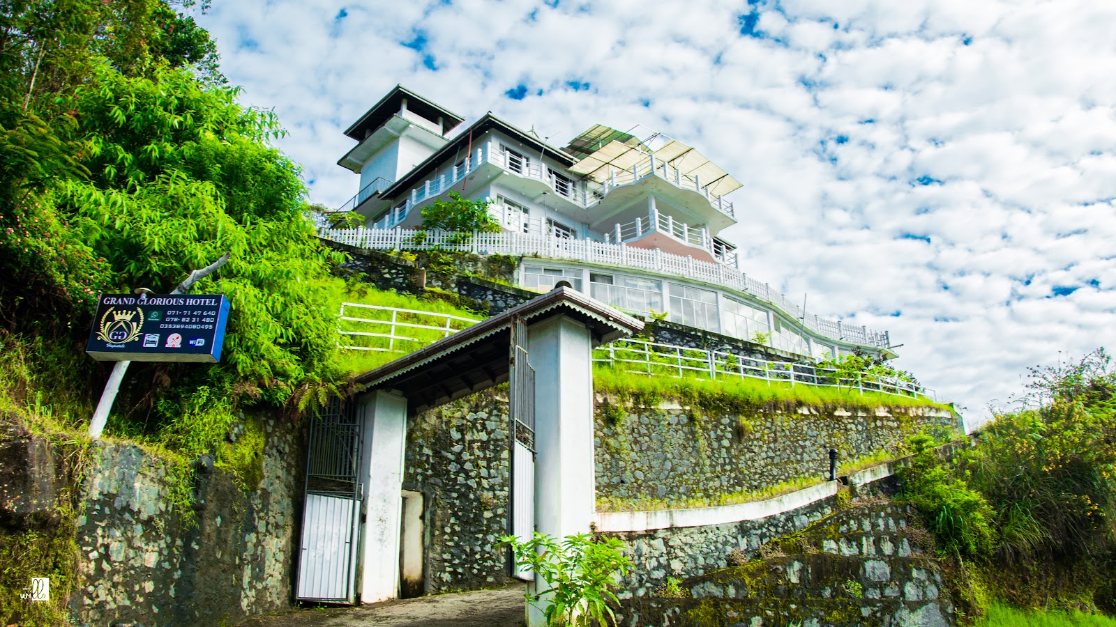 Grand Glorious Hotel in Haputale, Sri Lanka