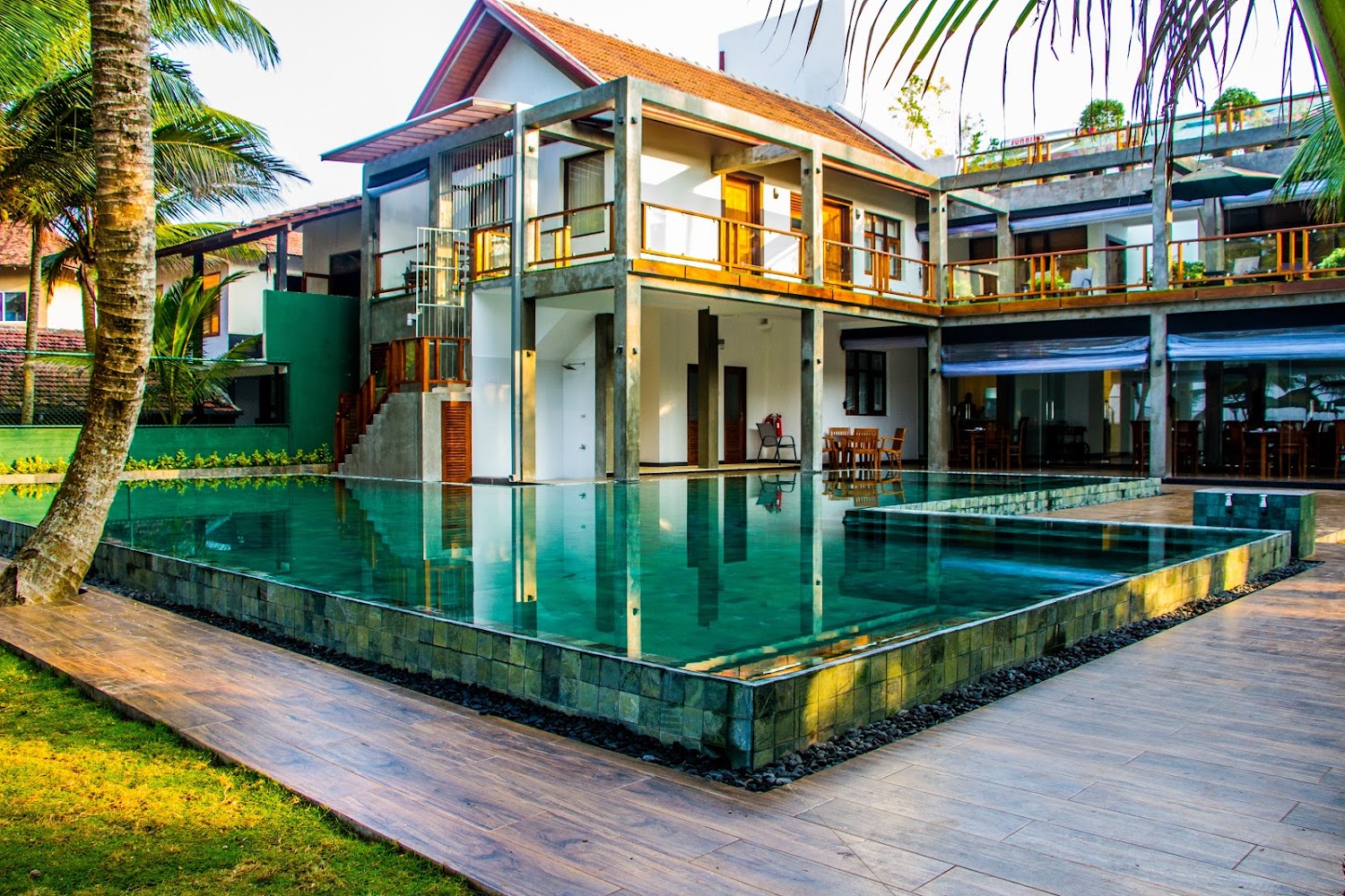 Hikka Sandy Pearl Beach Resort Hotel in Hikkaduwa, Sri Lanka