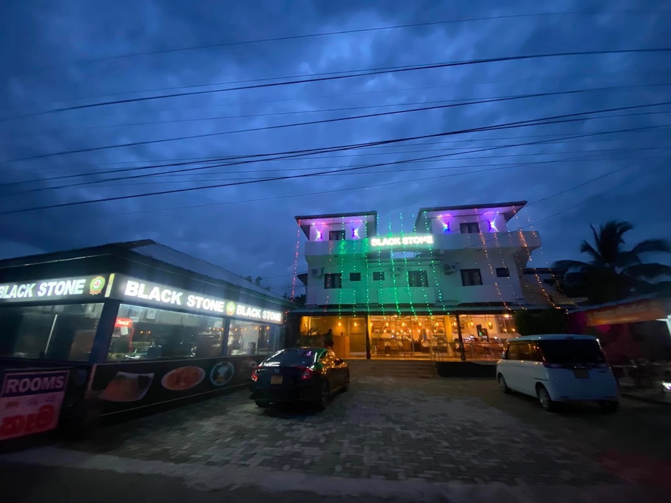 Hotel BLACKSTONE Hotel in Siribopura, Sri Lanka