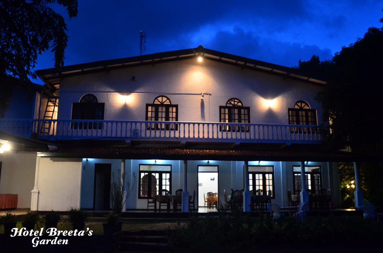Hotel Breeta's Garden Hotel in Ginigathhena, Sri Lanka