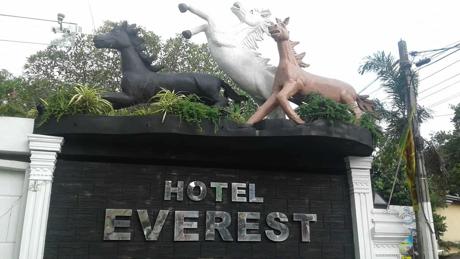 Hotel Everest - Kadawatha Hotel in Kadawatha, Sri Lanka