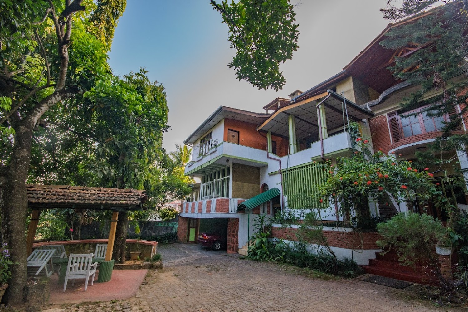 Hotel Gem Land Hotel in Ratnapura, Sri Lanka