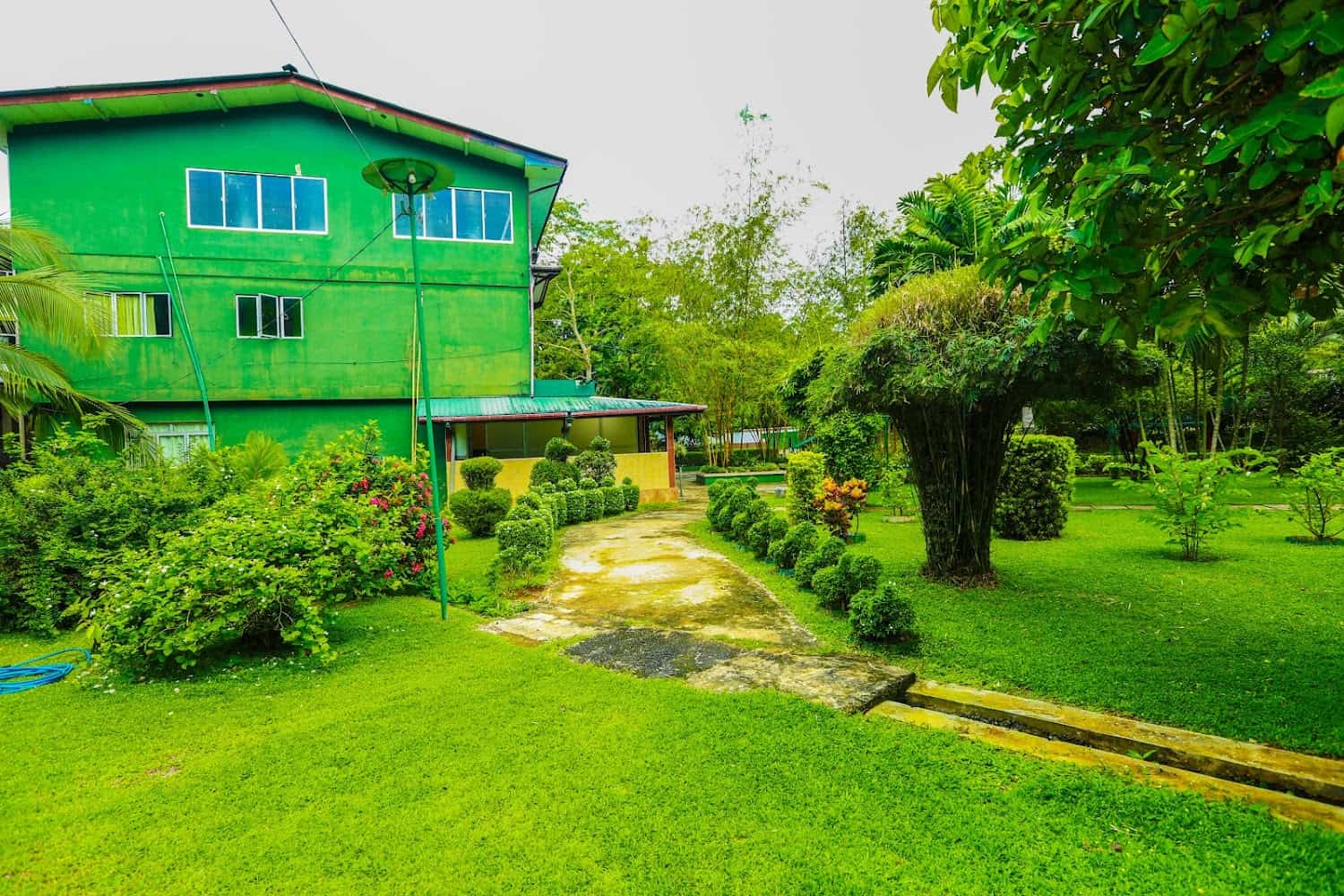 Hotel Kingland Hotel in Ruwanwella, Sri Lanka