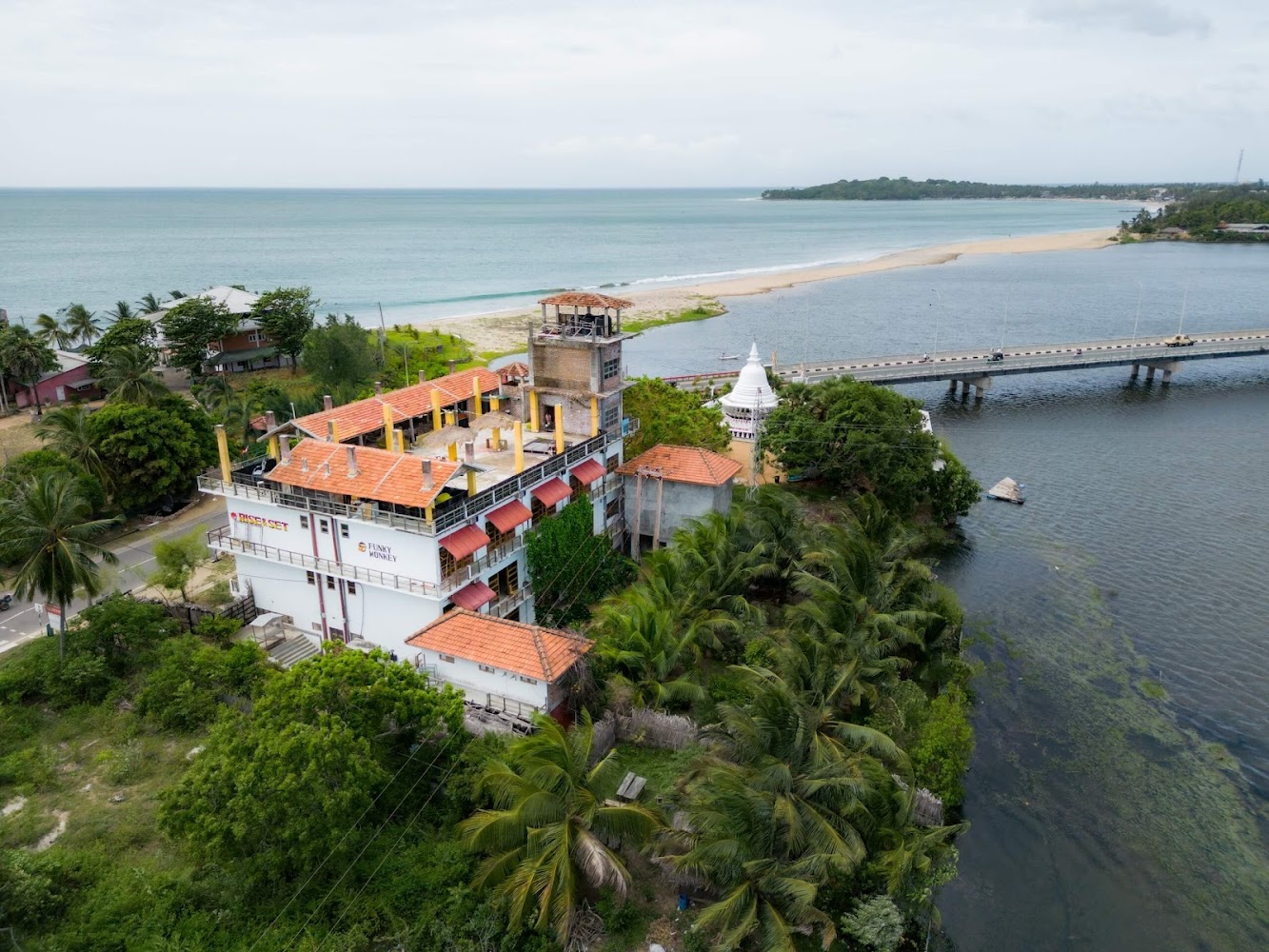 Hotel Rise & Set - Arugam Bay Hotel in Arugambay, Sri Lanka