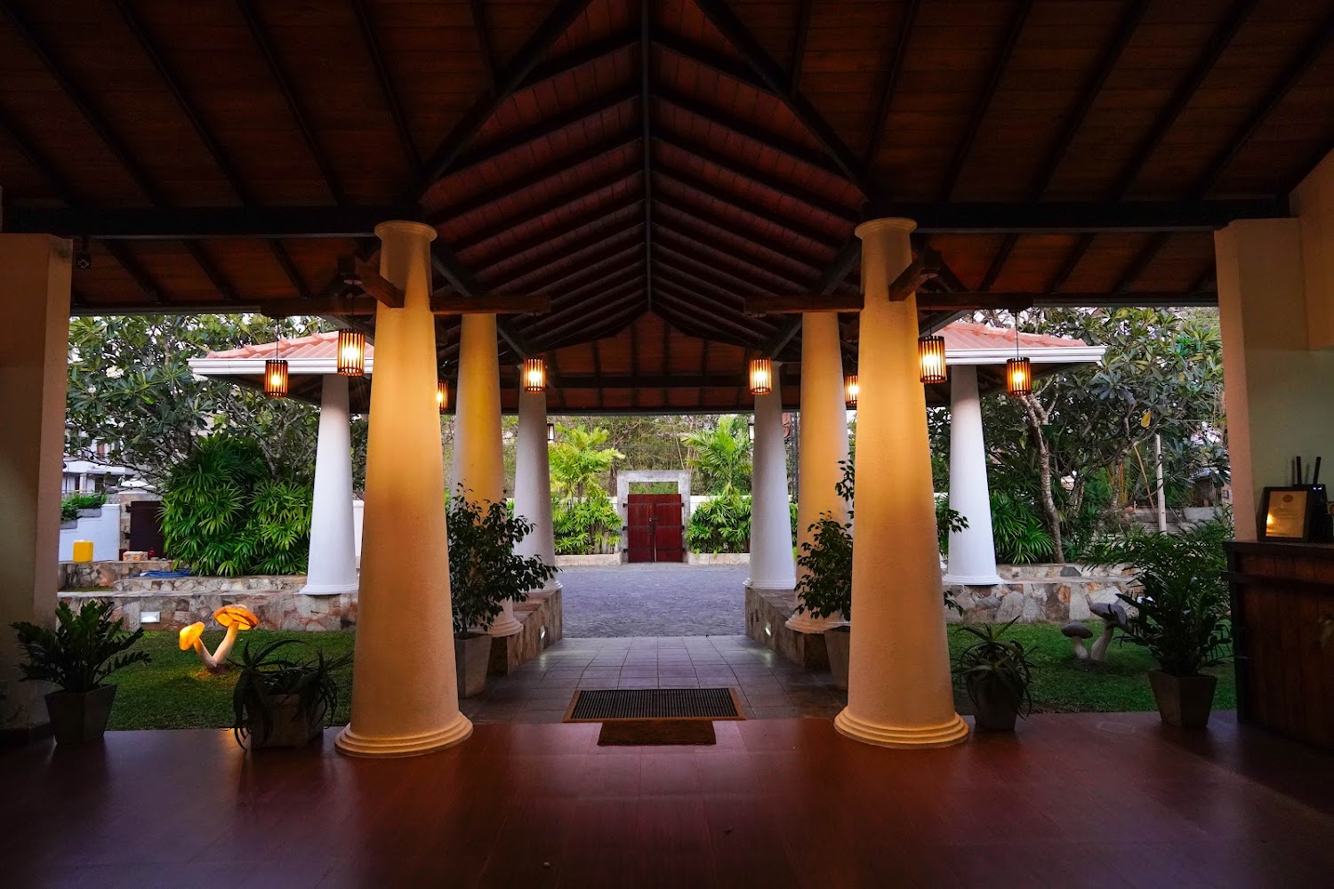 Hotel Tamarind Tree Thissamaharamaya Hotel in Tissamaharama, Sri Lanka
