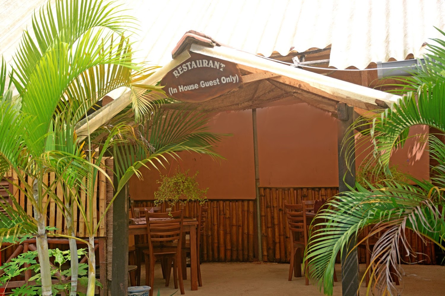 Hotel Thilon Hotel in Katunayake, Sri Lanka
