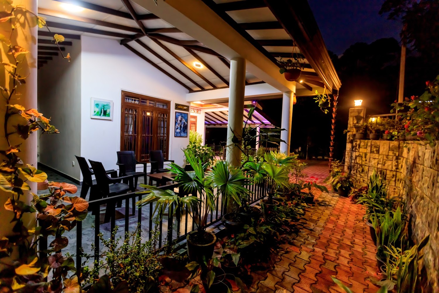 Ivory Bloom Resort Hotel in Diyatalawa, Sri Lanka