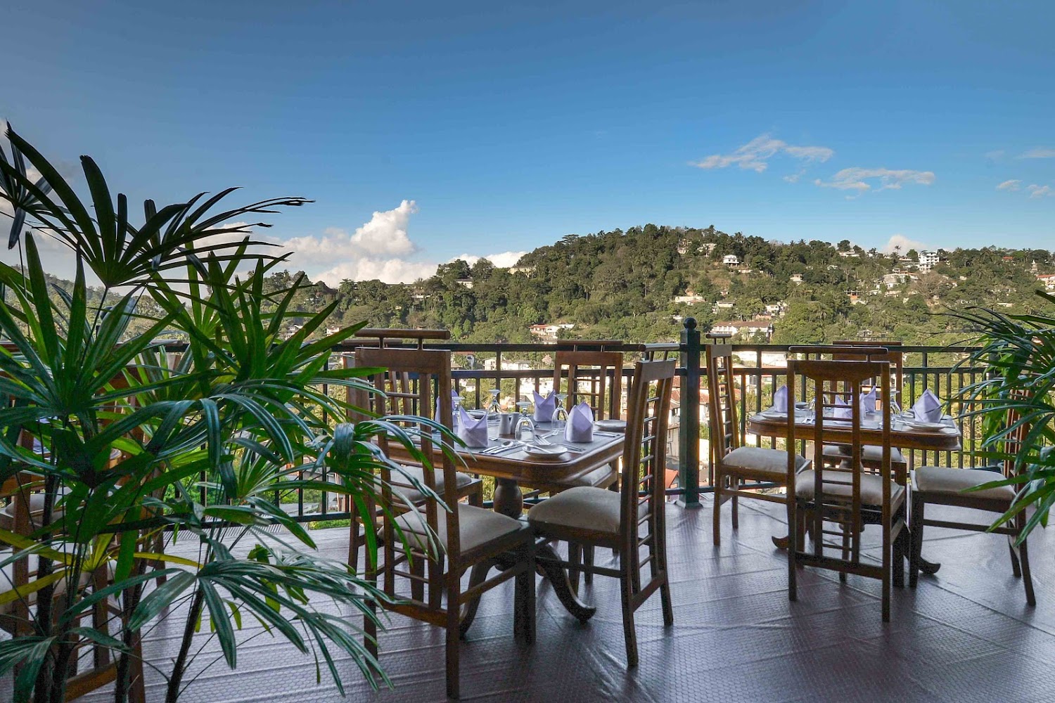 Kandy Hills Hotel in Kandy, Sri Lanka