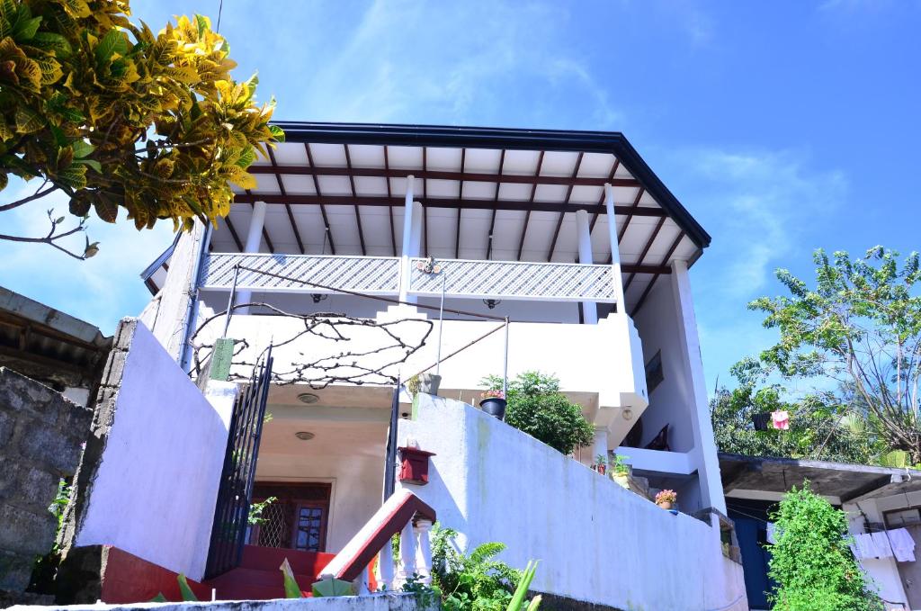 Kandyan White Holiday Homes Hotel in Kandy, Sri Lanka