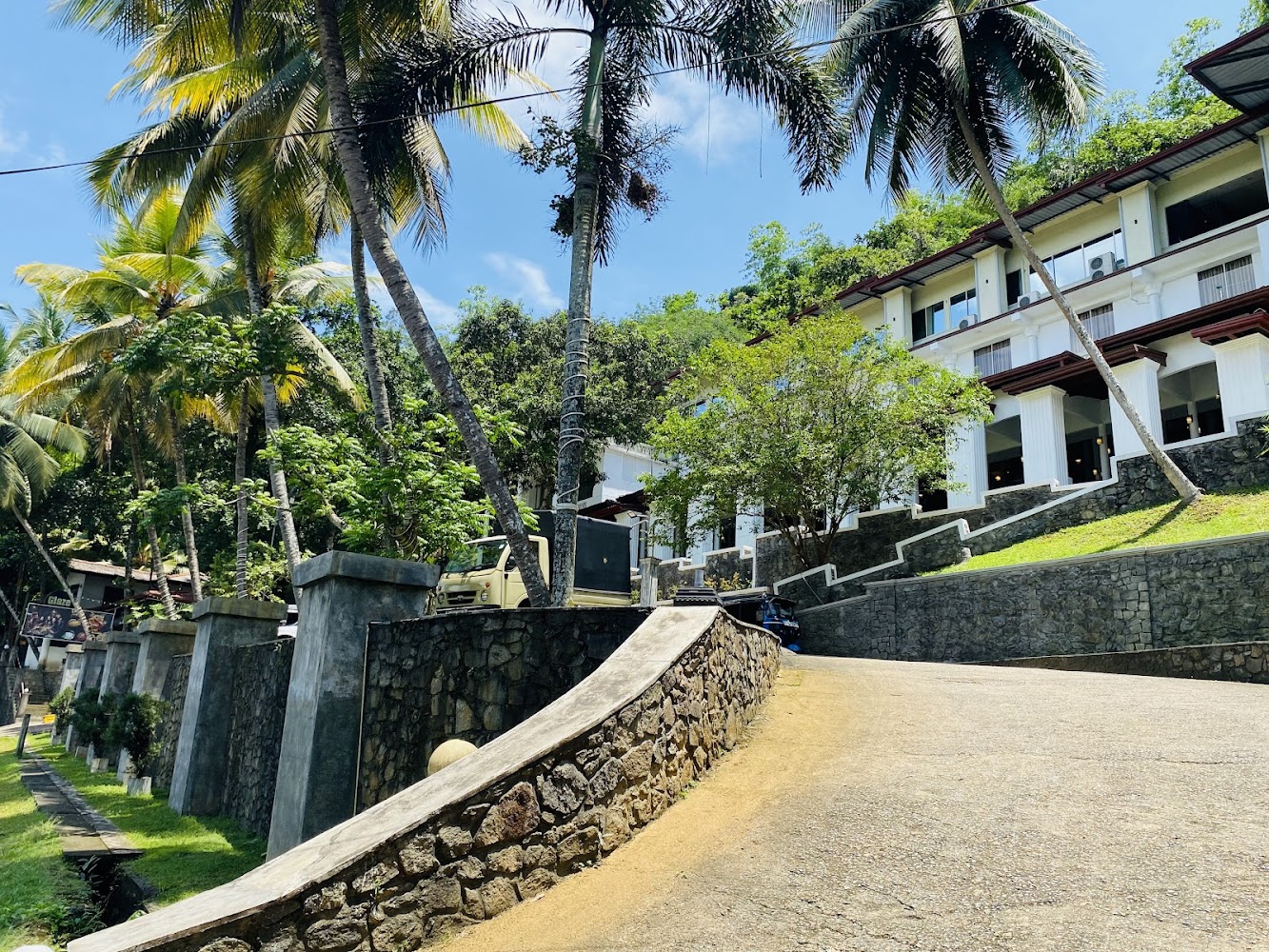 Lafayette Park Hotel Hotel in Eheliyagoda, Sri Lanka