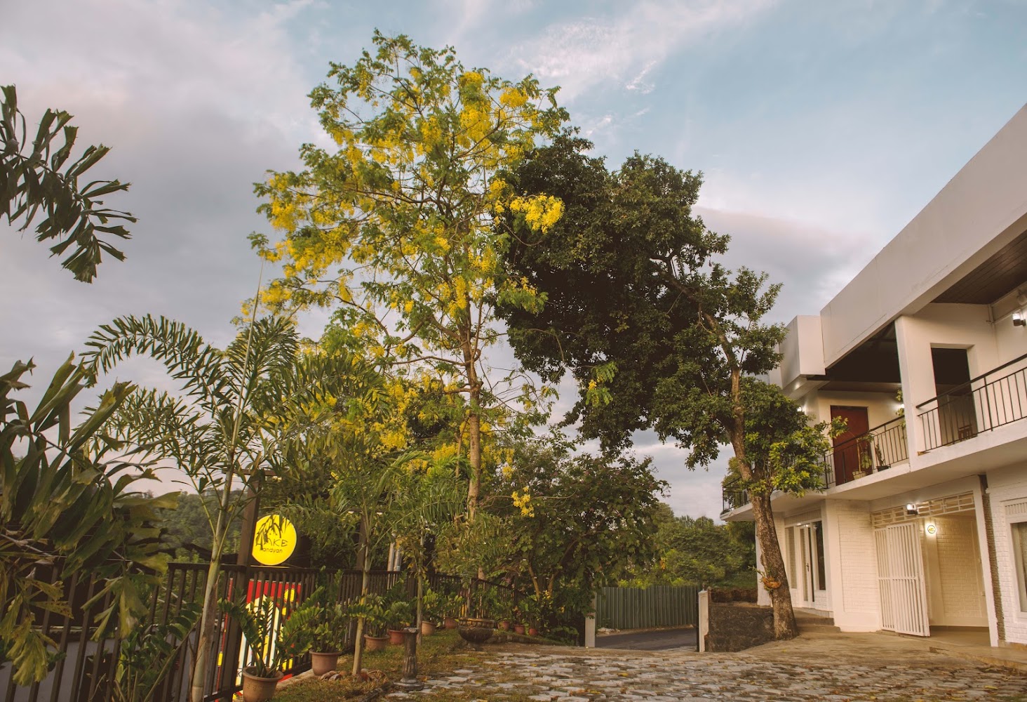 Lake Kandyan Hotel in Kandy, Sri Lanka