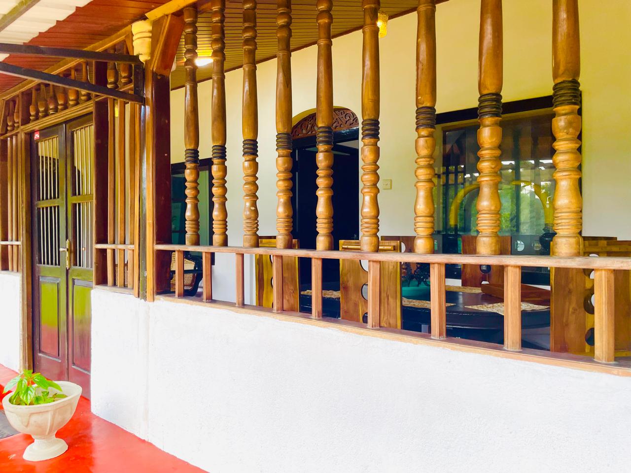 Lake classical guest house Hotel in Kandy, Sri Lanka