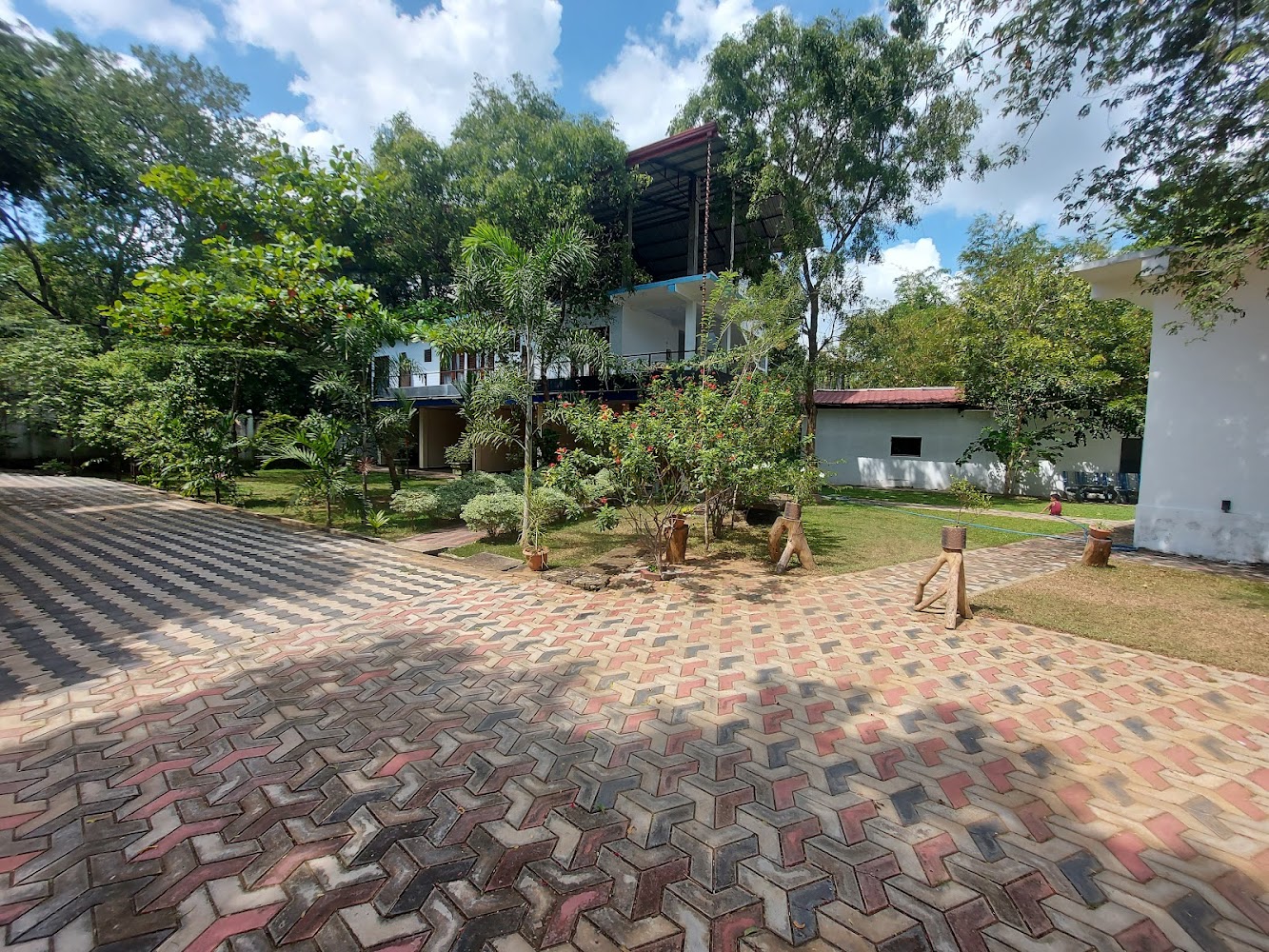 Leisure Port Rest Inn Hotel in LK, Sri Lanka