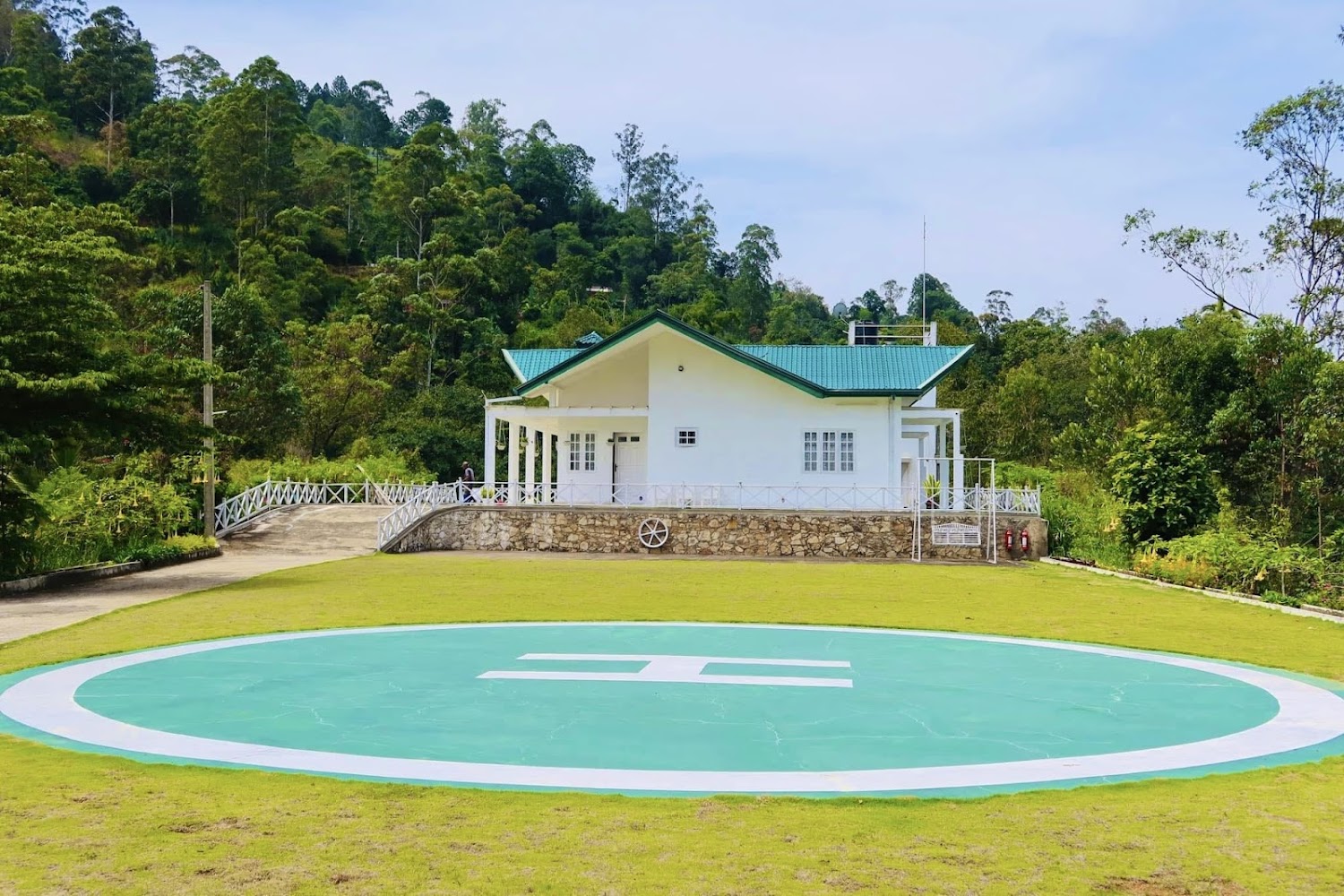 MOUNT EDGE RIVERSIDE HOTEL Hotel in Bandarawela, Sri Lanka