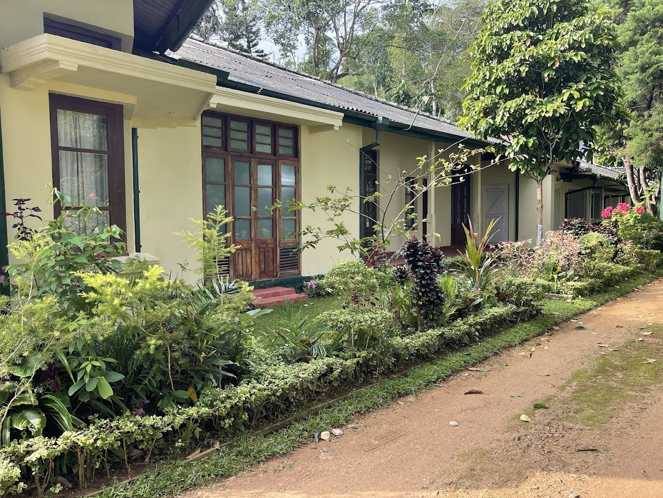 Meezan Ancoombra Tea Estate Bungalow Hotel in Ankumbura, Sri Lanka