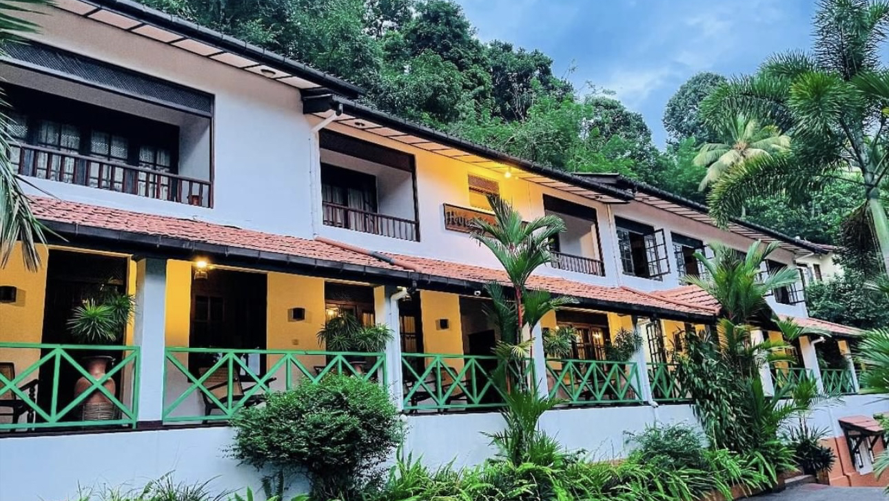 Moon Beam - Kandy Hotel in mv, Sri Lanka