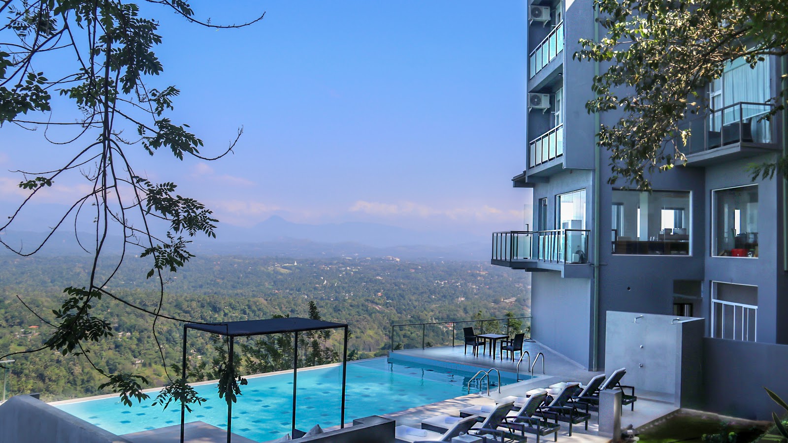 Mount Blue Kandy Hotel in Kandy, Sri Lanka