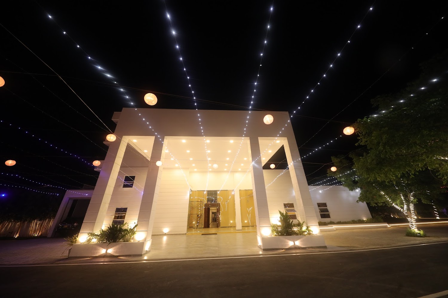 Nilawin Hotels & Resorts Hotel in Kakkapalliya, Sri Lanka