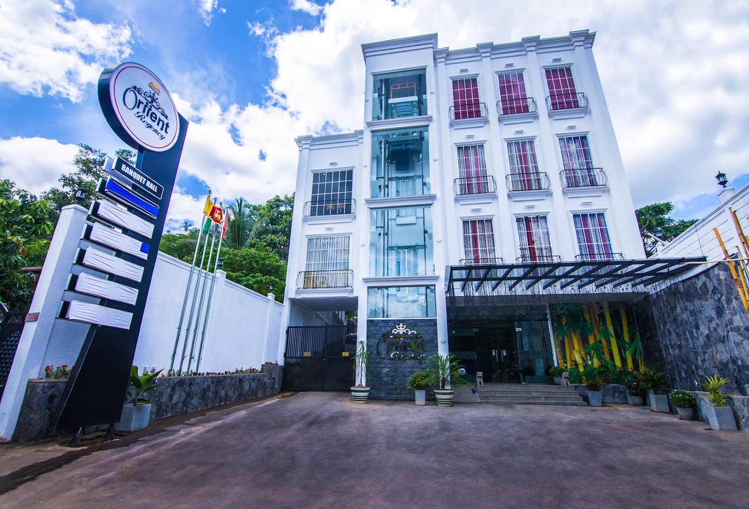 Oriient Regency Hotel Hotel in Digana, Sri Lanka