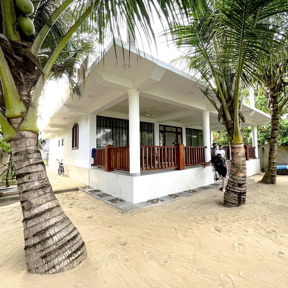 Oshans Home - Guest House - Polhena Hotel in Matara, Sri Lanka
