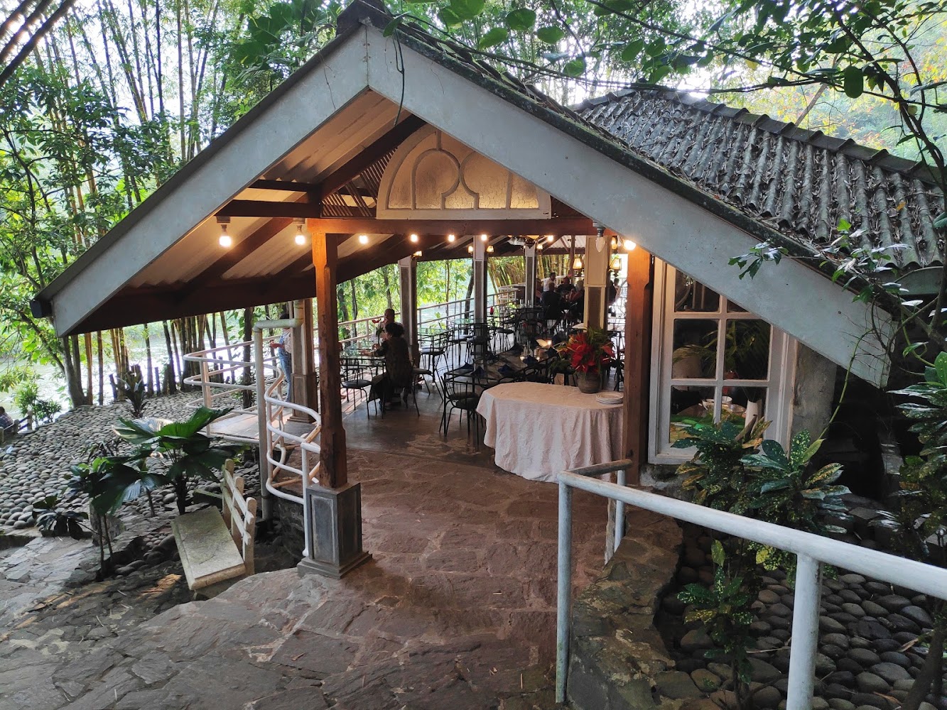 Plantation Hotel Hotel in Kitulgala, Sri Lanka