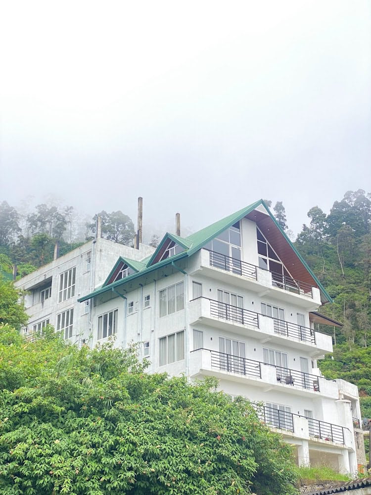 Queens Mount Glen Heights Hotel in Nuwara Eliya, Sri Lanka