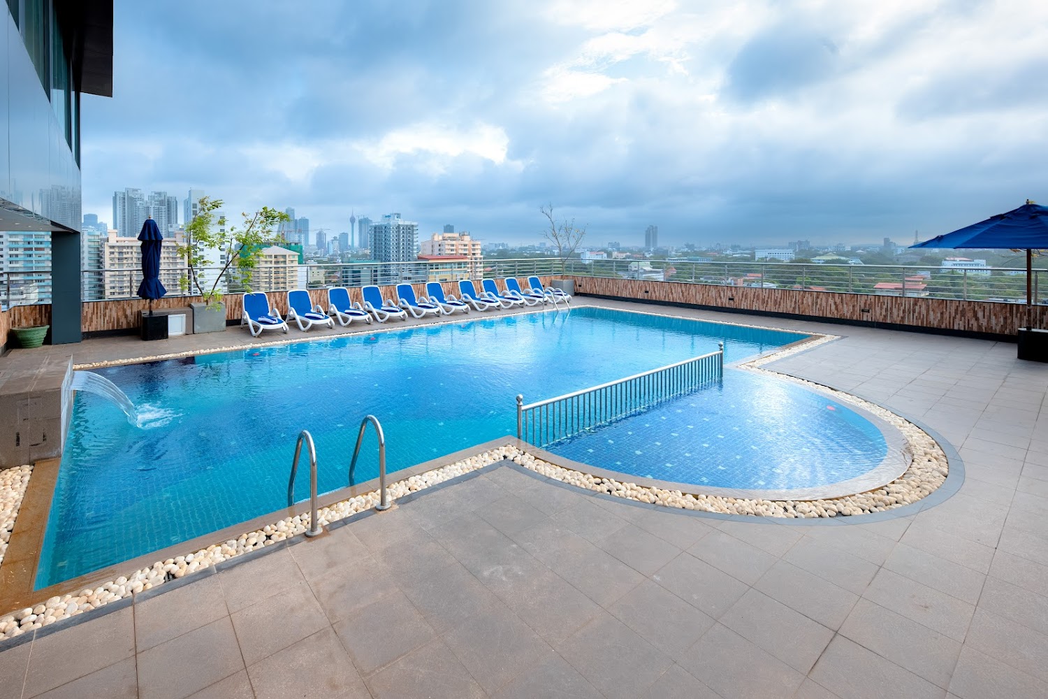 Rathna Pearl Grand Colombo Hotel in Colombo, Sri Lanka