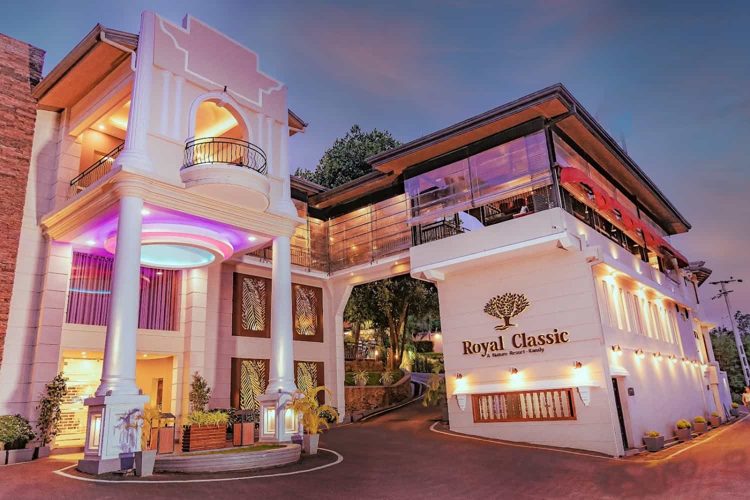 Royal Classic Resort Hotel in Nattarampota, Sri Lanka