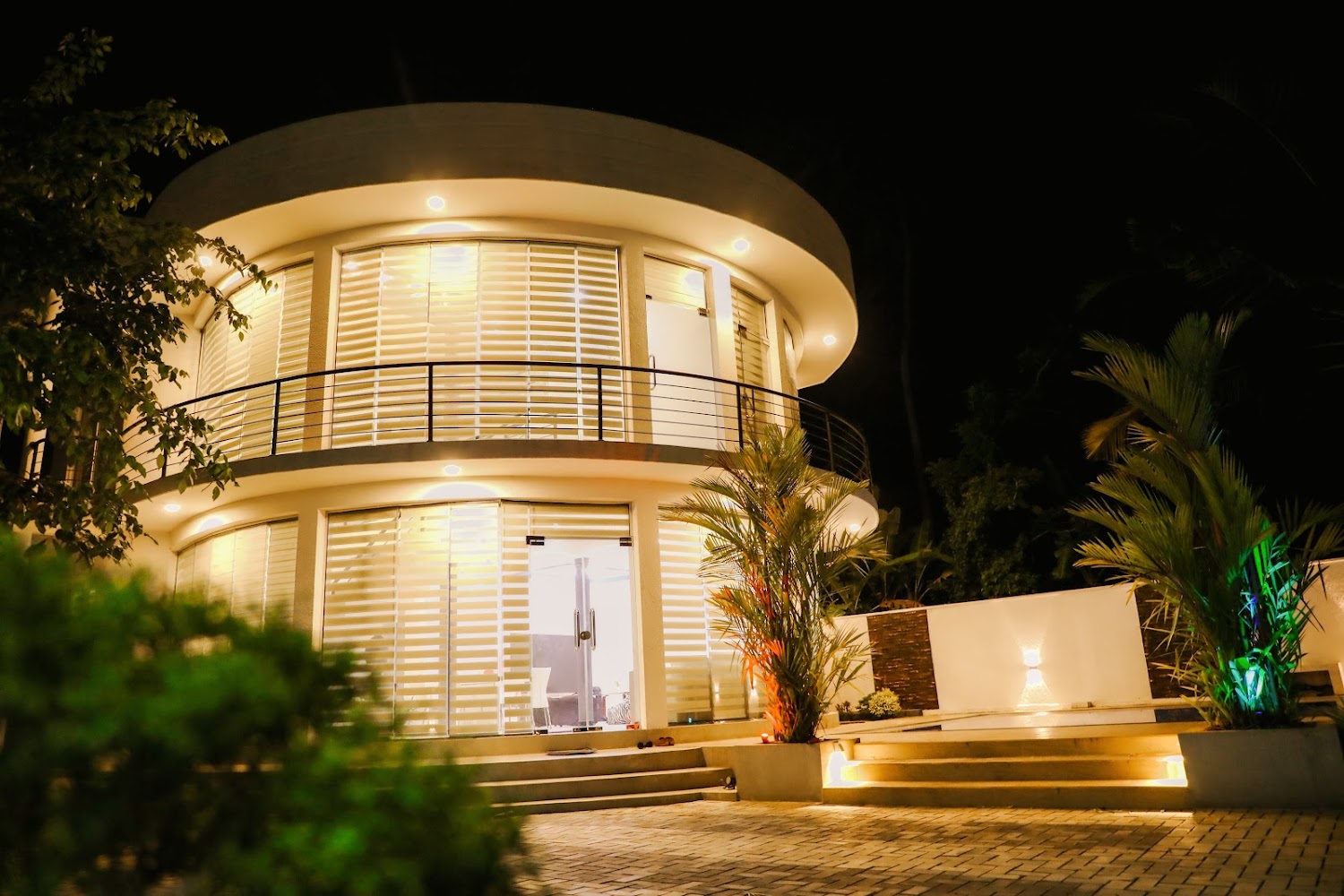 Silverline Luxury Villa Resort hotel in Melsiripura, Sri Lanka