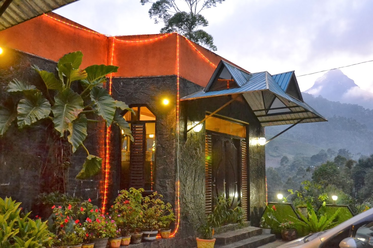 Slightly Chilled Hotel Hotel in Nallathnniya, Sri Lanka