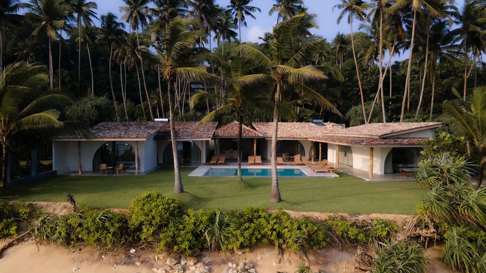 Swell Shacks Hotel in Kamburugamuwa, Sri Lanka