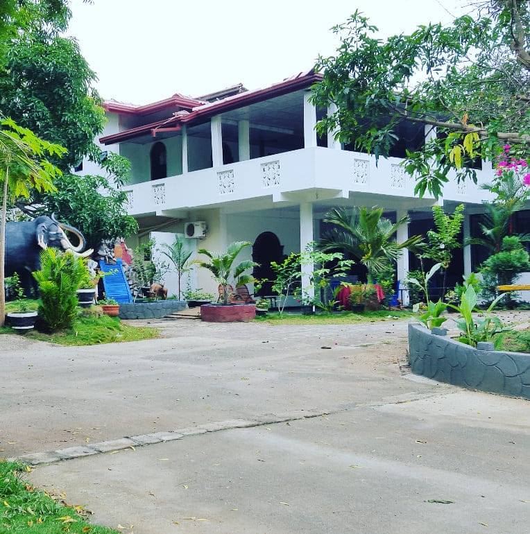 Tharuka Rest Inn Hotel Hotel in Thanamalwila, Sri Lanka