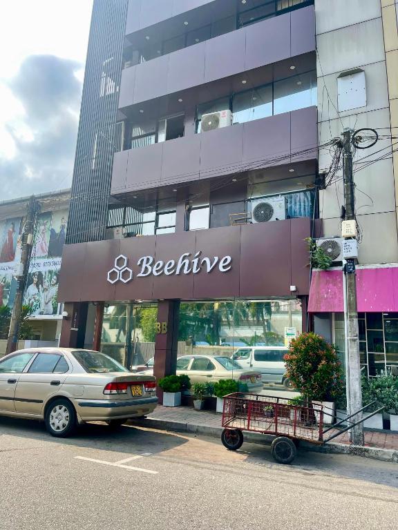 The Beehive Hotel - Bambalapitiya Hotel in Colombo, Sri Lanka