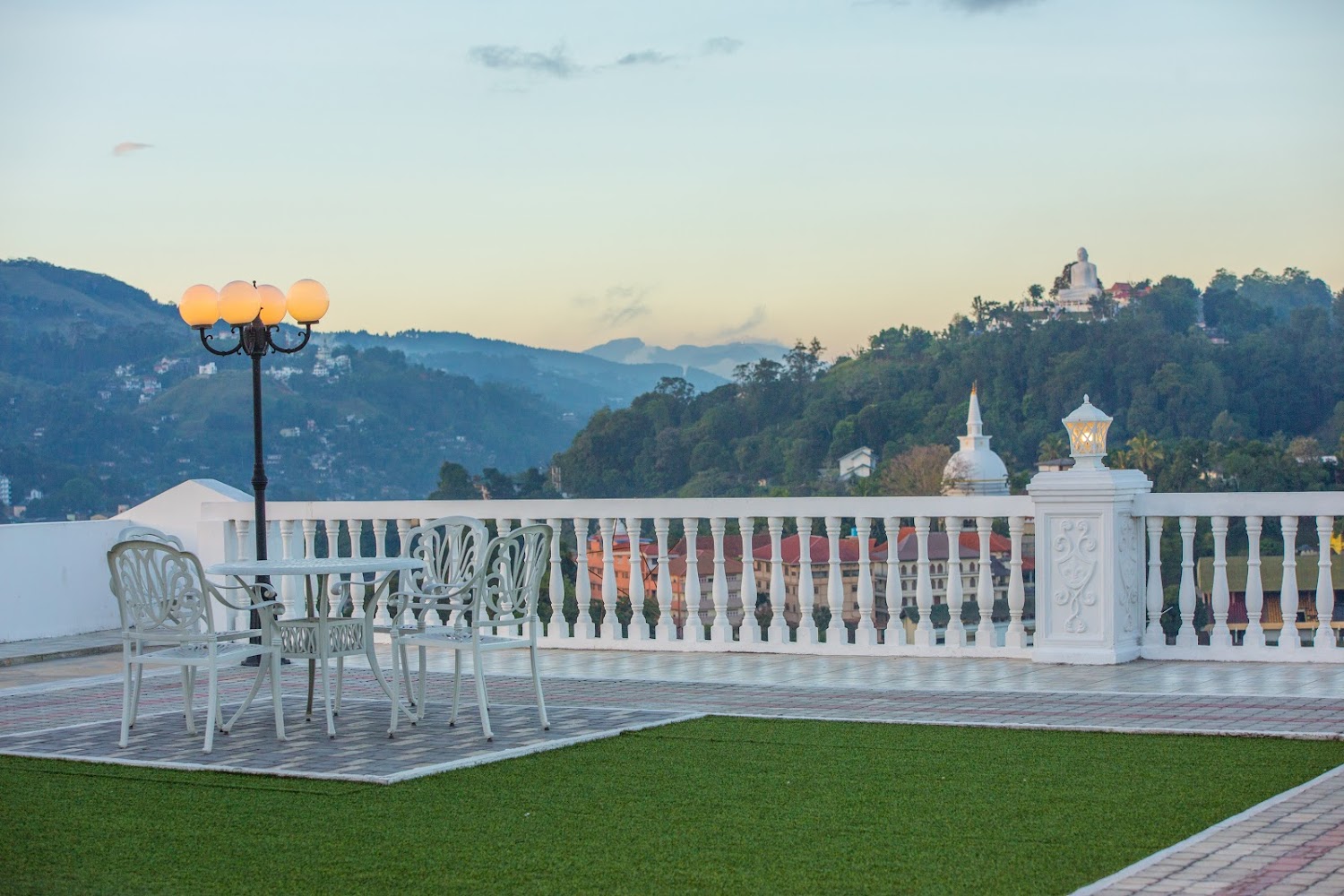 The Grand Kandyan Hotel Hotel in Kandy, Sri Lanka