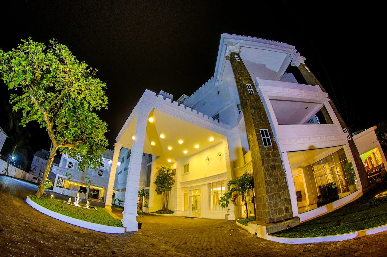 The Kings Bay Hotel By 'Silvas' Hotel in Negombo, Sri Lanka