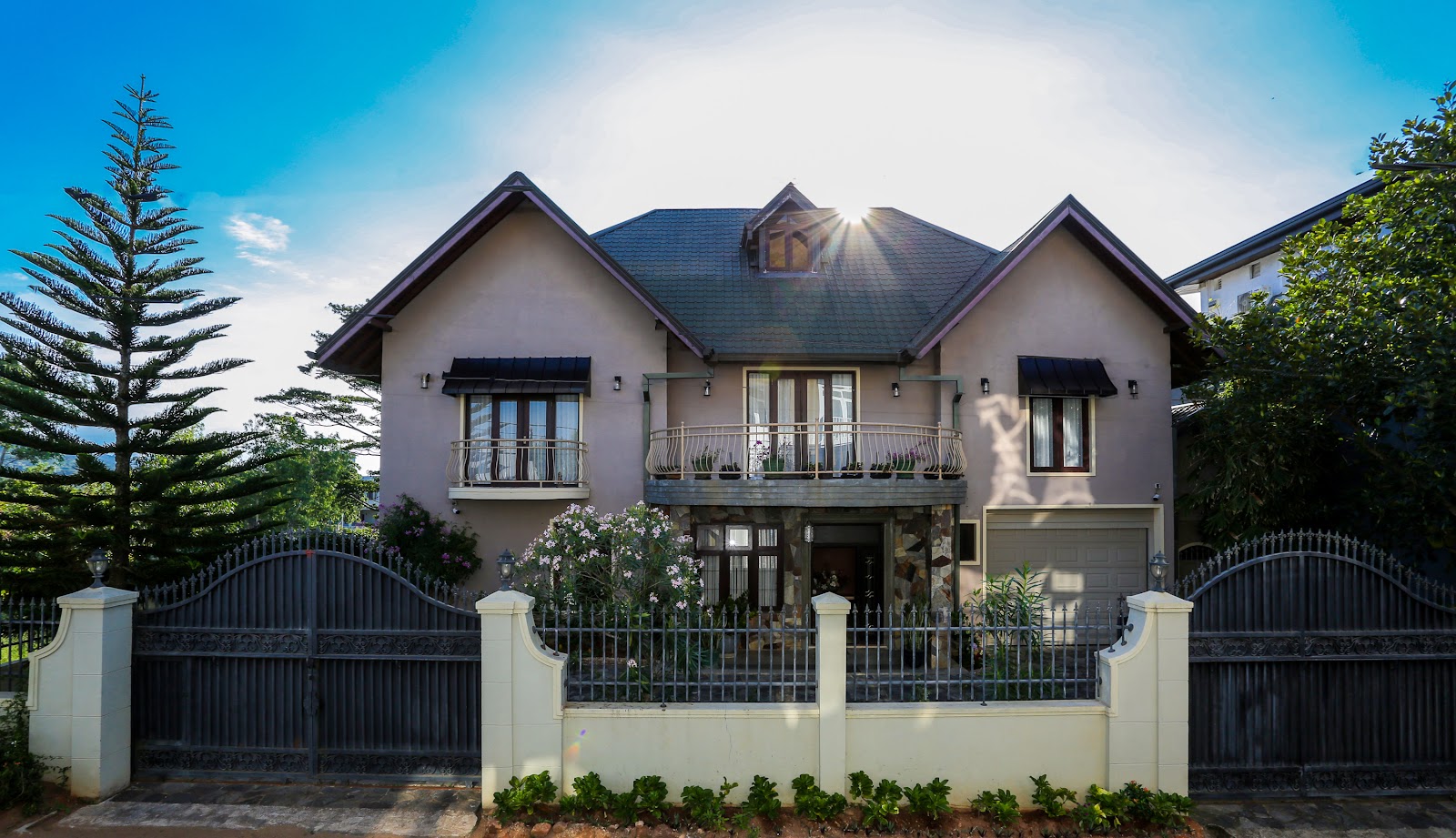 The Manor - Hanthana Hotel in Kandy, Sri Lanka