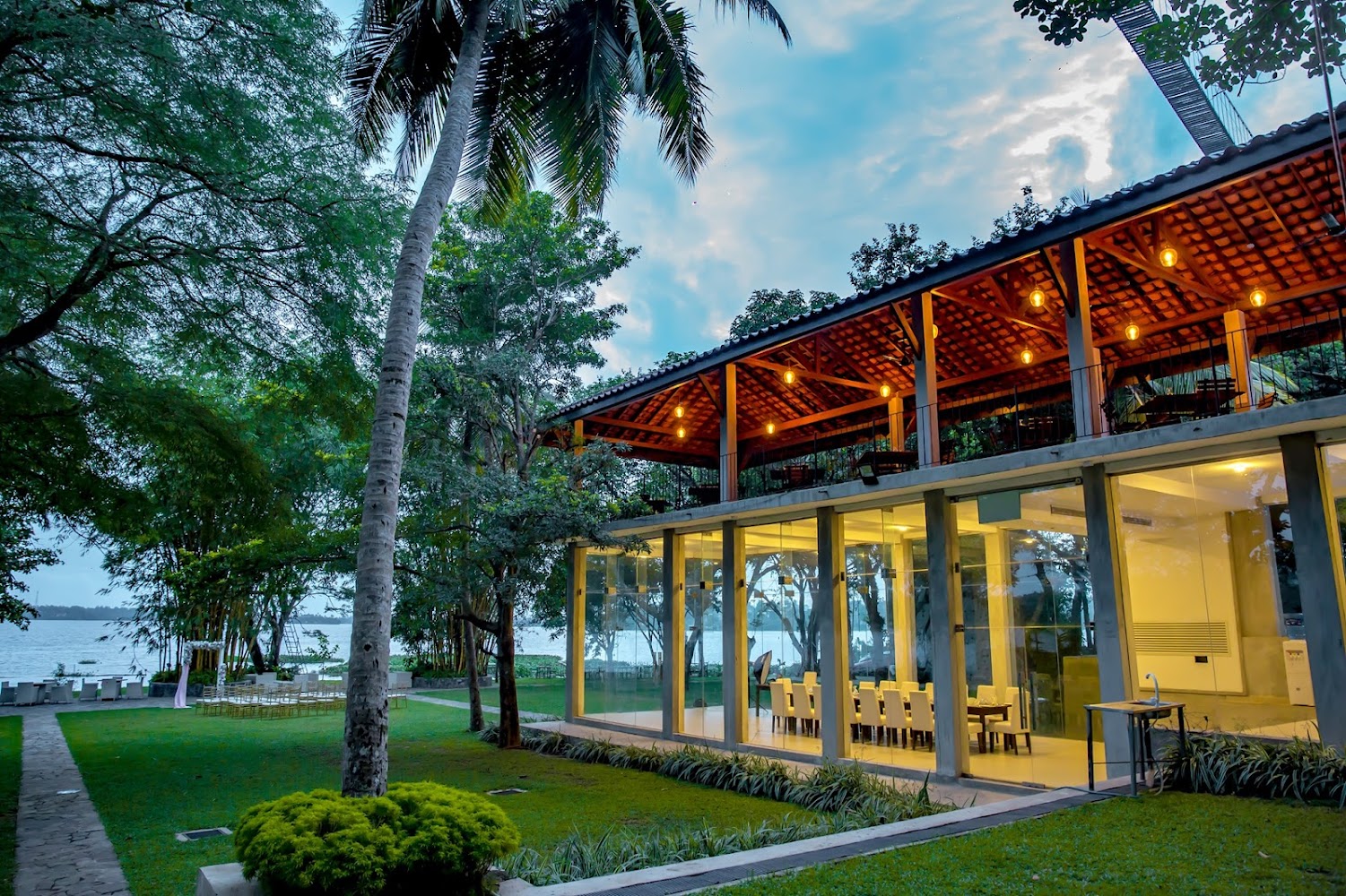 Thotupola Lakeside Hotel in Piliyandala, Sri Lanka