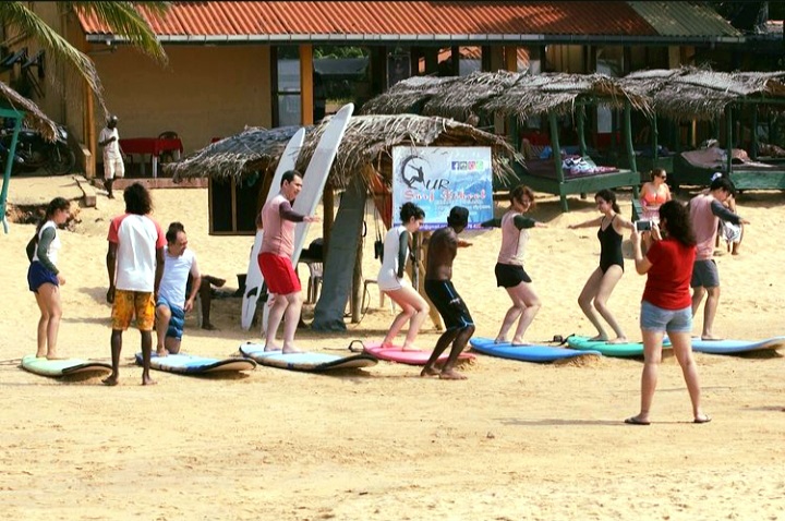 UR Surf School Surf school in Hikkaduwa, Sri Lanka