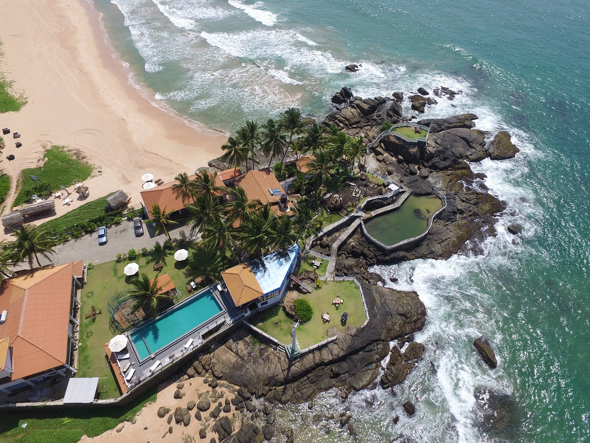 White Villa Resort hotel in Ahungalla, Sri Lanka